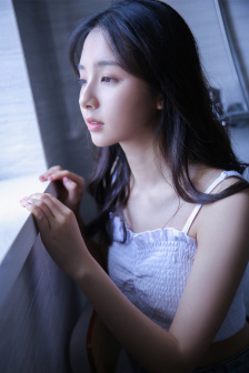 小莹客厅激情46章至50章视频